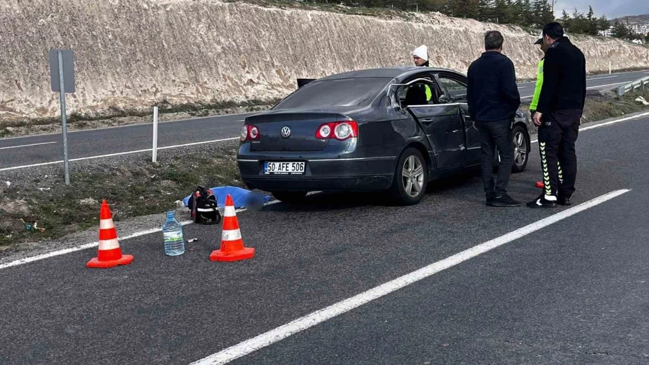 Otomobil ile tır çarpıştı: 2 yaşındaki çocuk yaşamını yitirdi