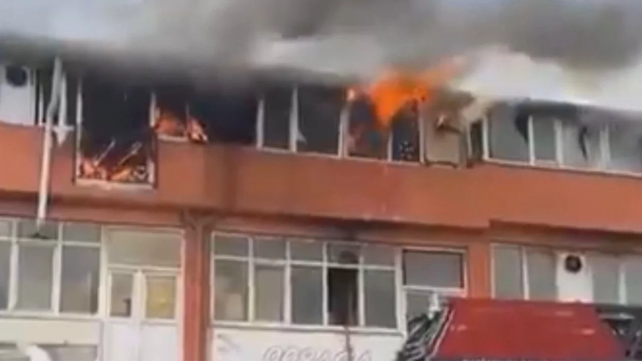 Gaziantep'te ayakkabı imalathanesinde yangın