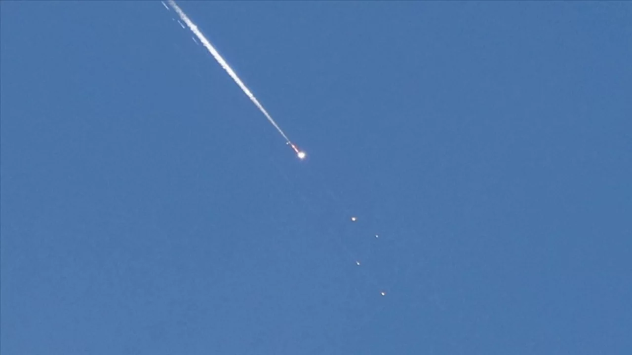 Yemen'deki Husiler bir kez daha İsrail'e füze fırlattı