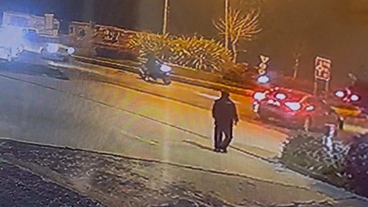 Otomobille çarpışan motosikletli yaralandı