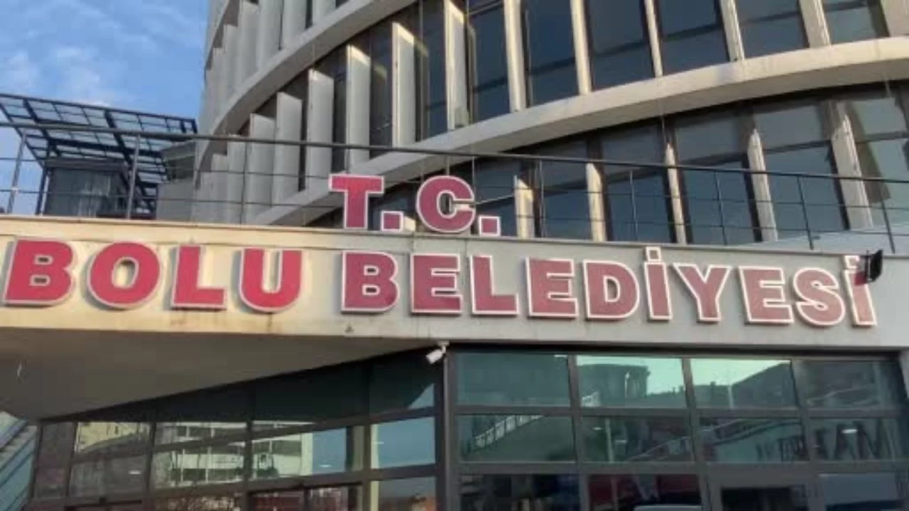 Bolu Belediyesi'nde Jandarma arama yapıyor