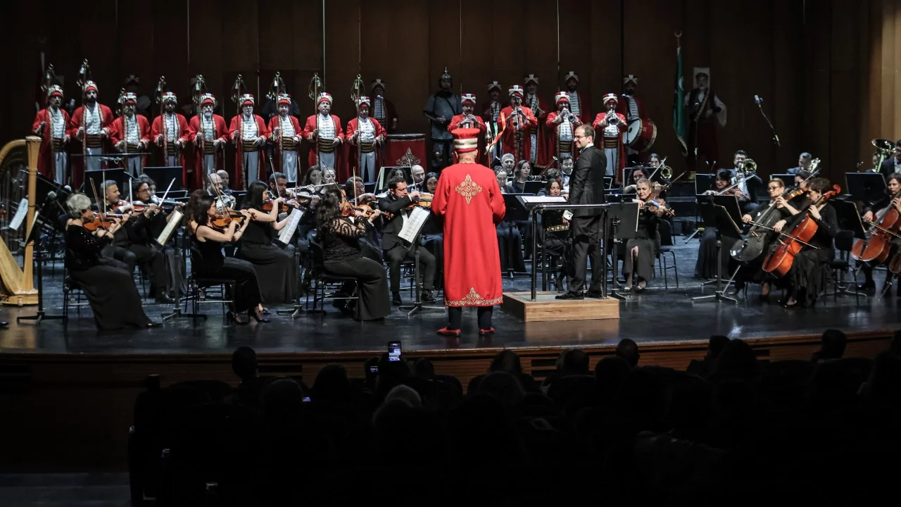 Bursa'nın Fethinin 700. Yılı Konseri'nde "Yedinci Asrın Neşidesi" ilk kez dinleyiciyle buluştu