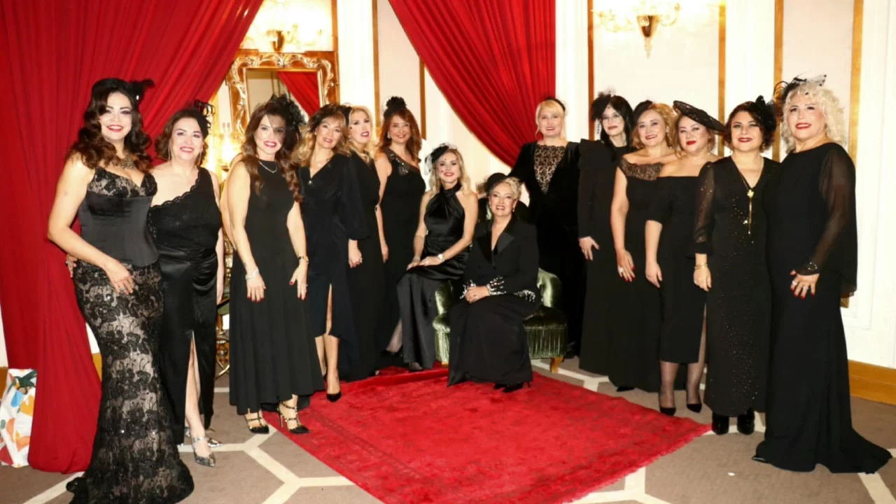 BUSADER'den şapka devriminin 100. yılına özel balo