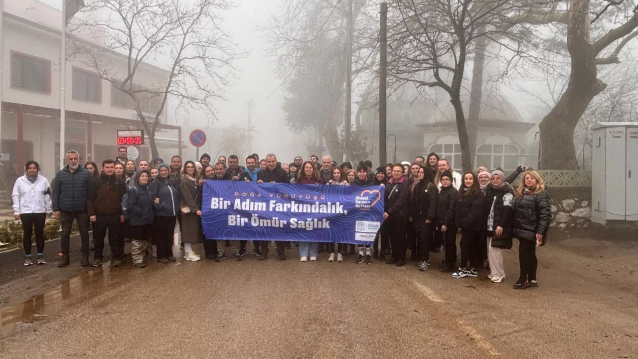 Bursa Nilüfer Belediyesi ve ONKODAY'dan kansere karşı farkındalık yürüyüşü
