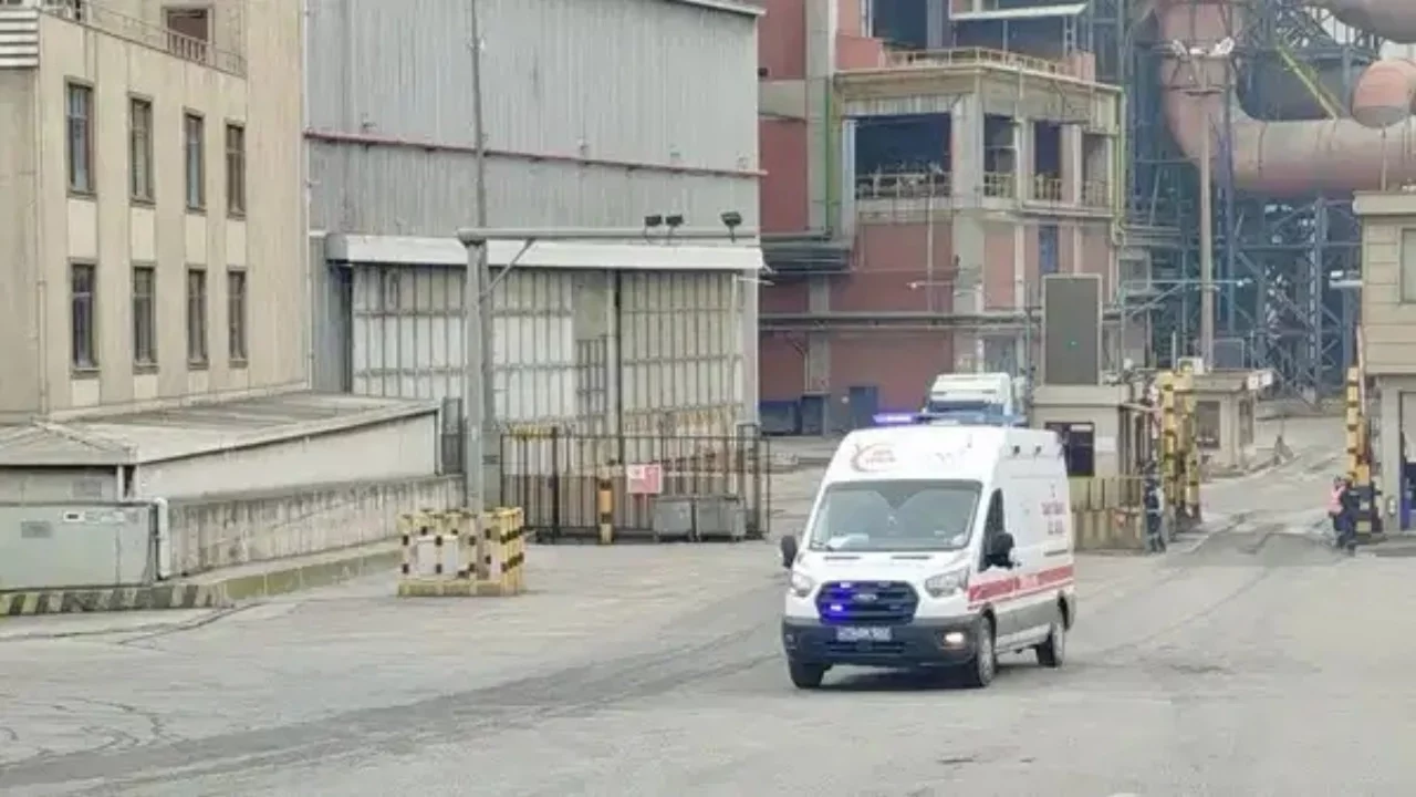 Kocaeli'de fabrikada yüksekten düşen 3 işçi hayatını kaybetti