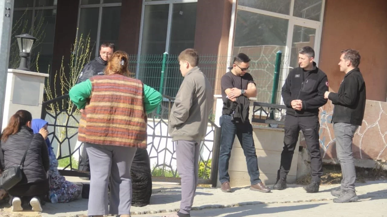 Çanakkale'de tartıştığı eşini av tüfeğiyle öldürdü