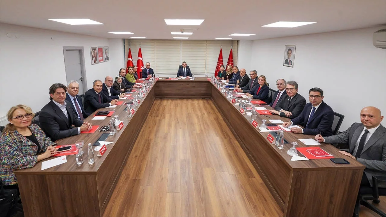 CHP lideri Özel, CAO toplantısına başkanlık etti