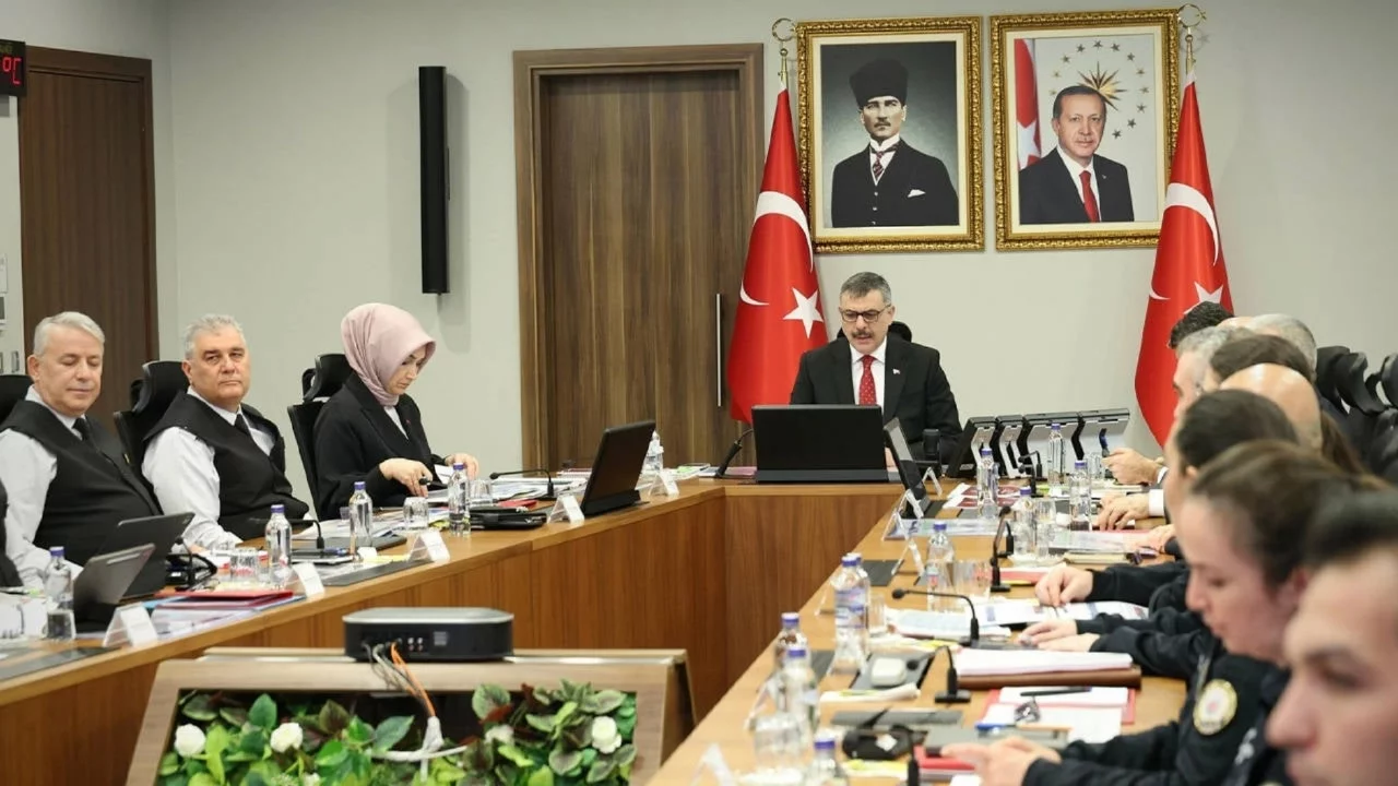 Bakan Çiftçi başkanlığında valilerle "Güvenlik Toplantısı" yapıldı