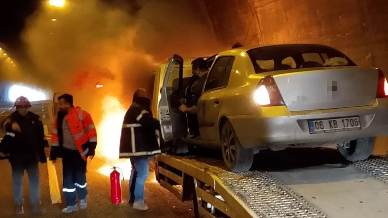 Bolu Dağı Tüneli'nde oto kurtarıcı alev alev yandı