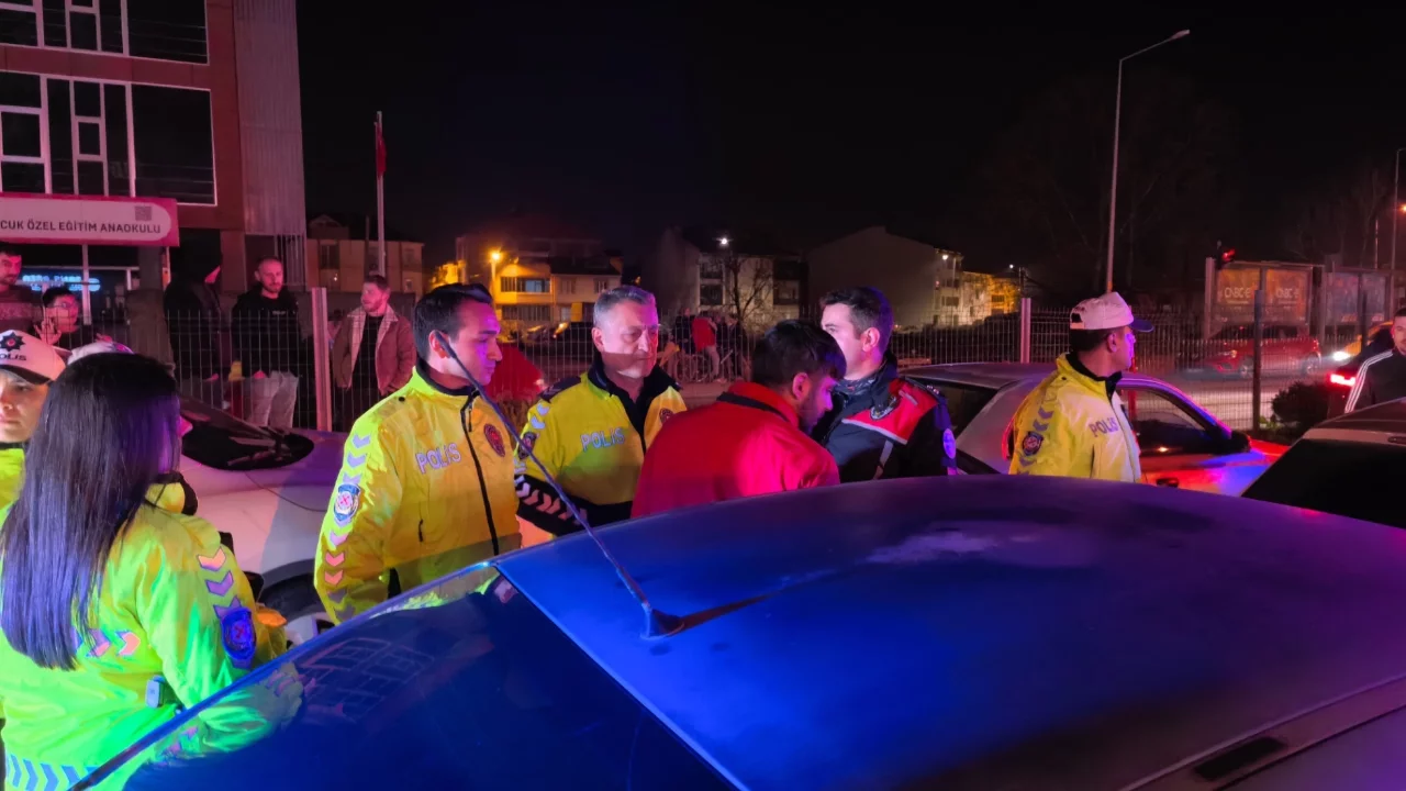 Bursa'da önce kaza yaptılar, sonra ortalığı karıştırdılar