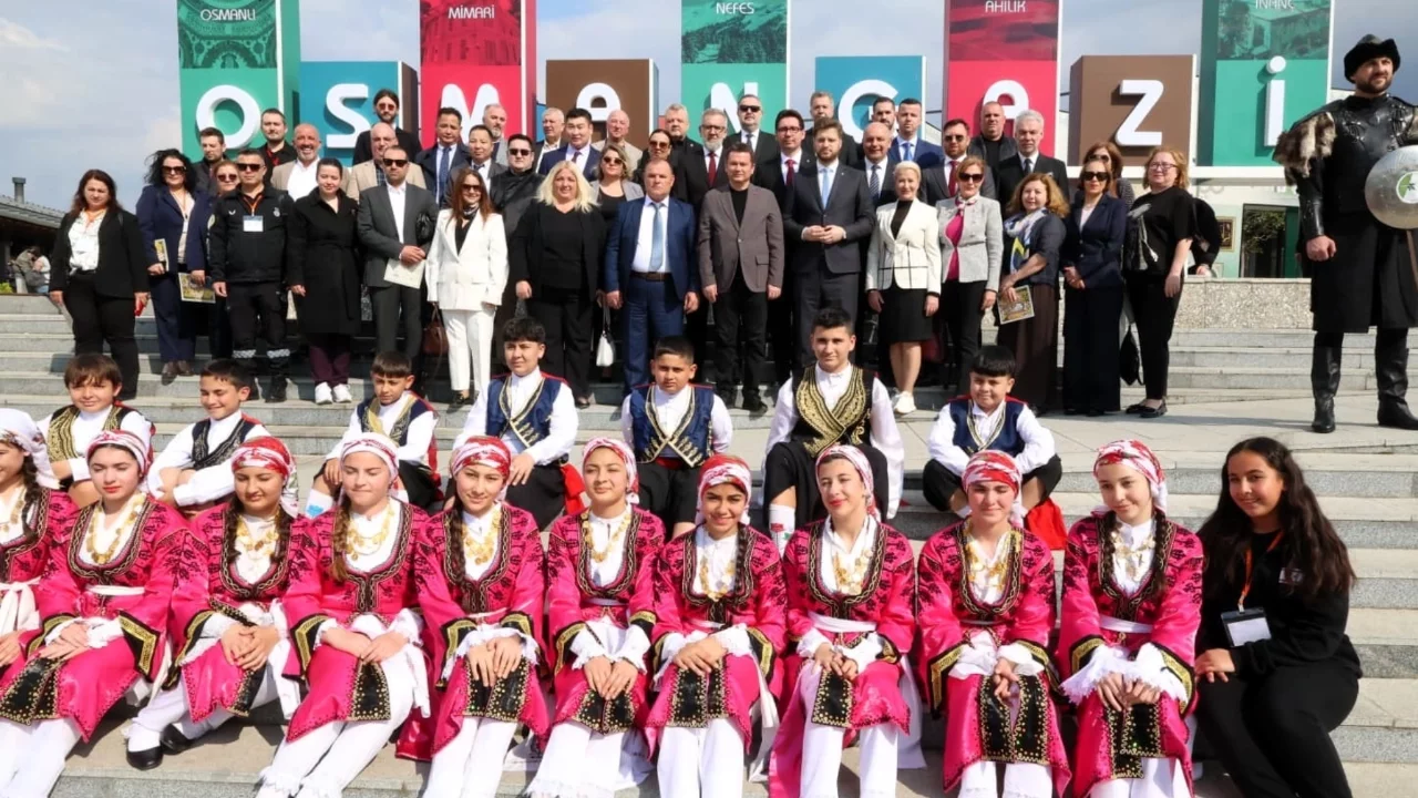 Kardeş şehirler Osmangazi'de Bursa'nın 700 yıllık tarihine yolculuk yaptı