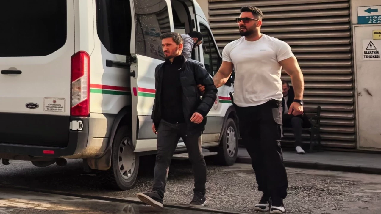 Bursa'da uyuşturucu taciri, kovalamaca sonucu yakalandı