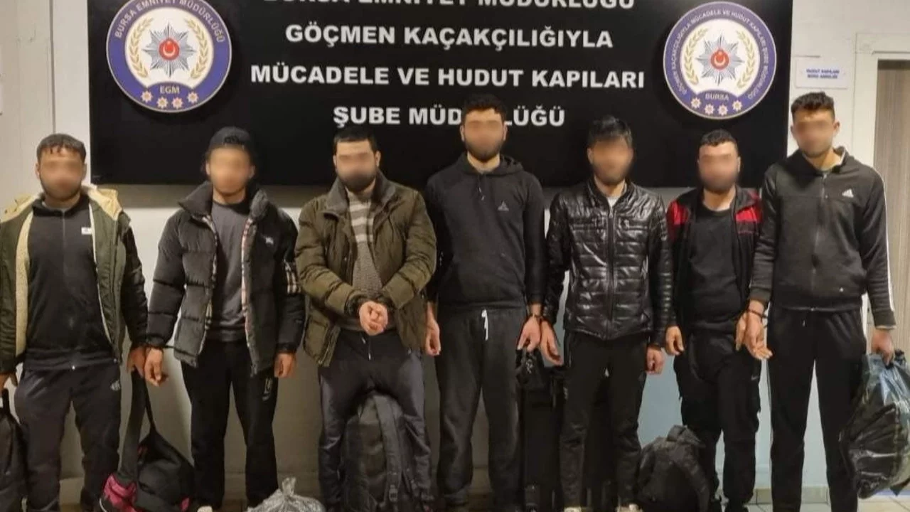 Bursa'da kiralık ev görünümlü göçmen kaçakçılığı merkezi çökertildi