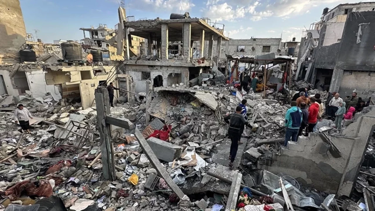 İsrail'in Gazze'ye saldırılarında can kaybı 72 bin 312'ye yükseldi