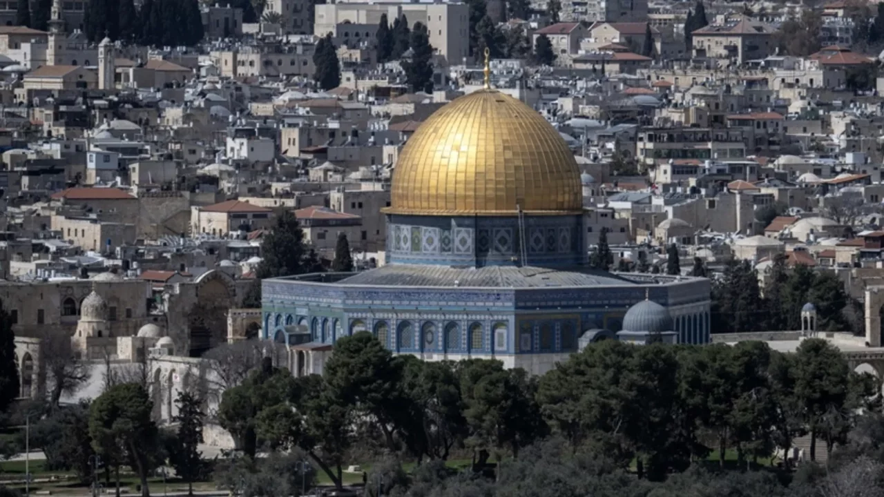 Dışişleri, İsrailli bakanın Mescid-i Aksa'ya baskınını kınadı