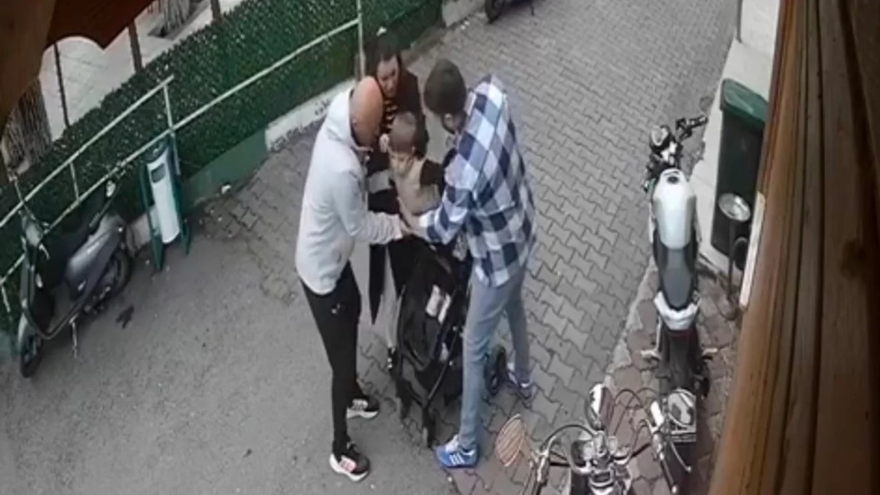 Boğulma tehlikesi geçiren çocuk Heimlich manevrasıyla kurtarıldı