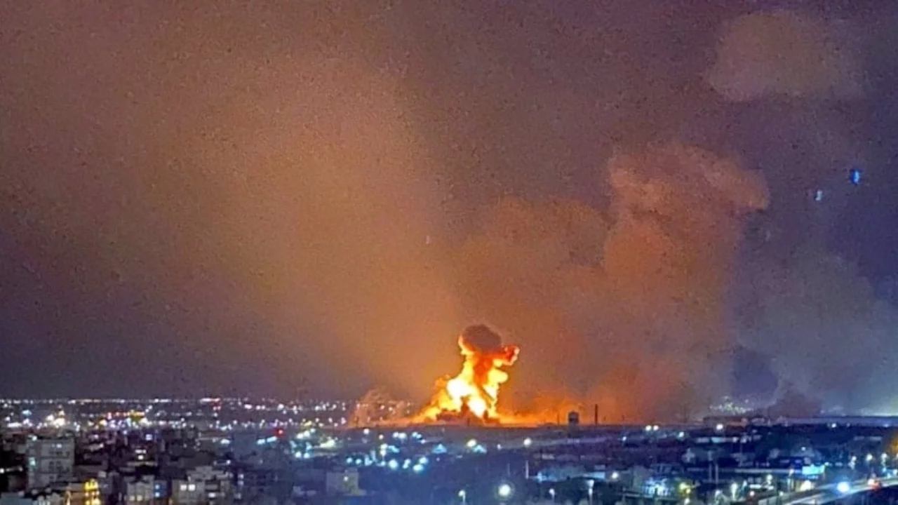 ABD-İsrail uçakları İran'ı vurmaya başladı