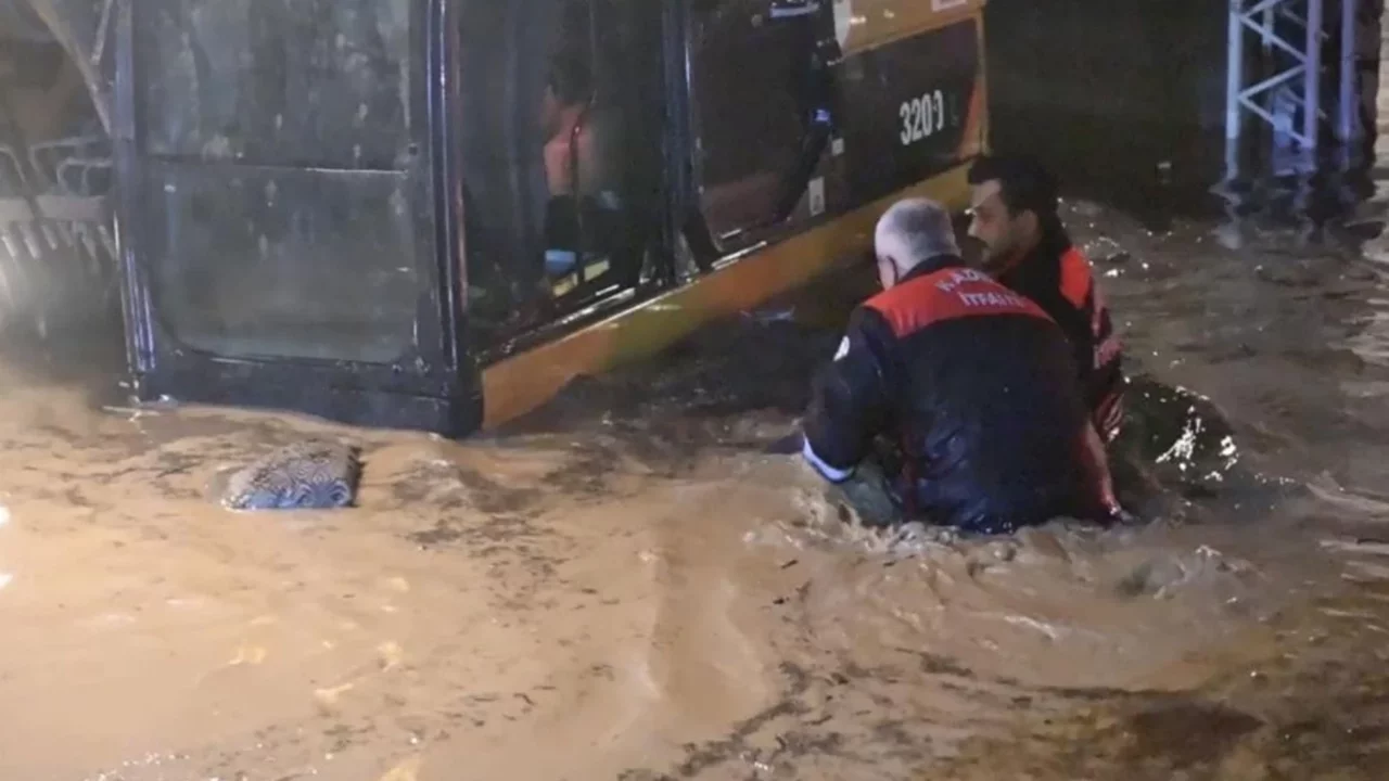 Sel felaketinde hayatını kaybeden 2 kişinin kimliği belli oldu