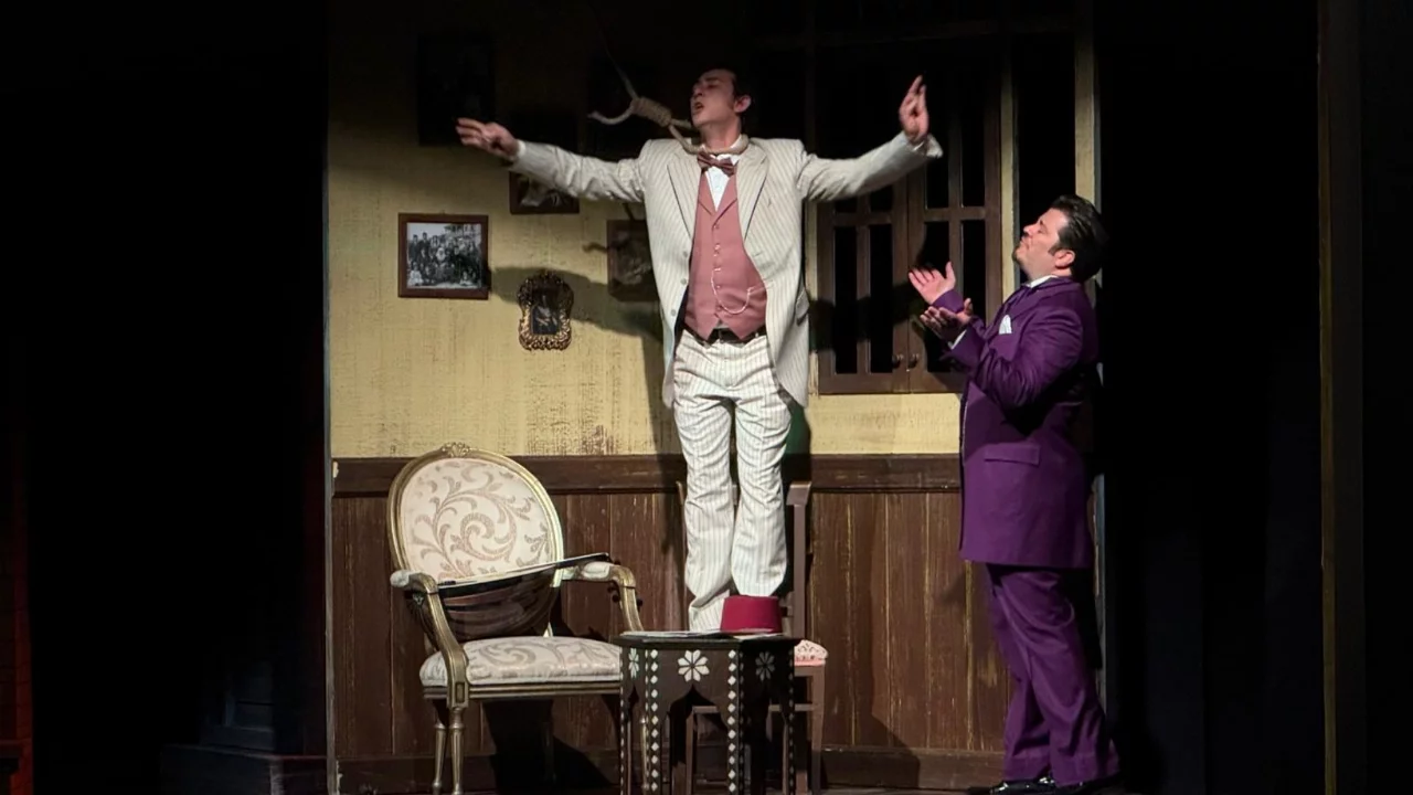 Bursa'da "Yalancının Mumu" oyunu seyirciyle buluştu