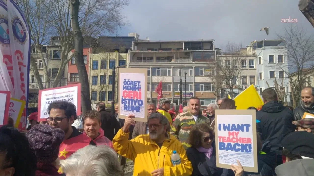 İstanbul'da İtalyan Lisesi öğretmenlerinden protesto