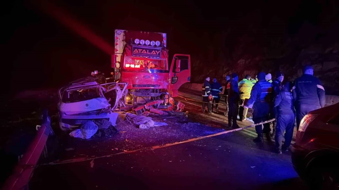 Isparta-Antalya karayolunda feci kaza: Ölü ve yaralılar var...