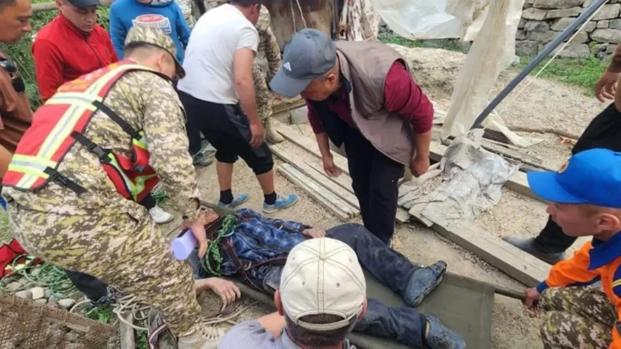 Yaşlı adam 16 gün boyunca kuyuda mahsur kaldı