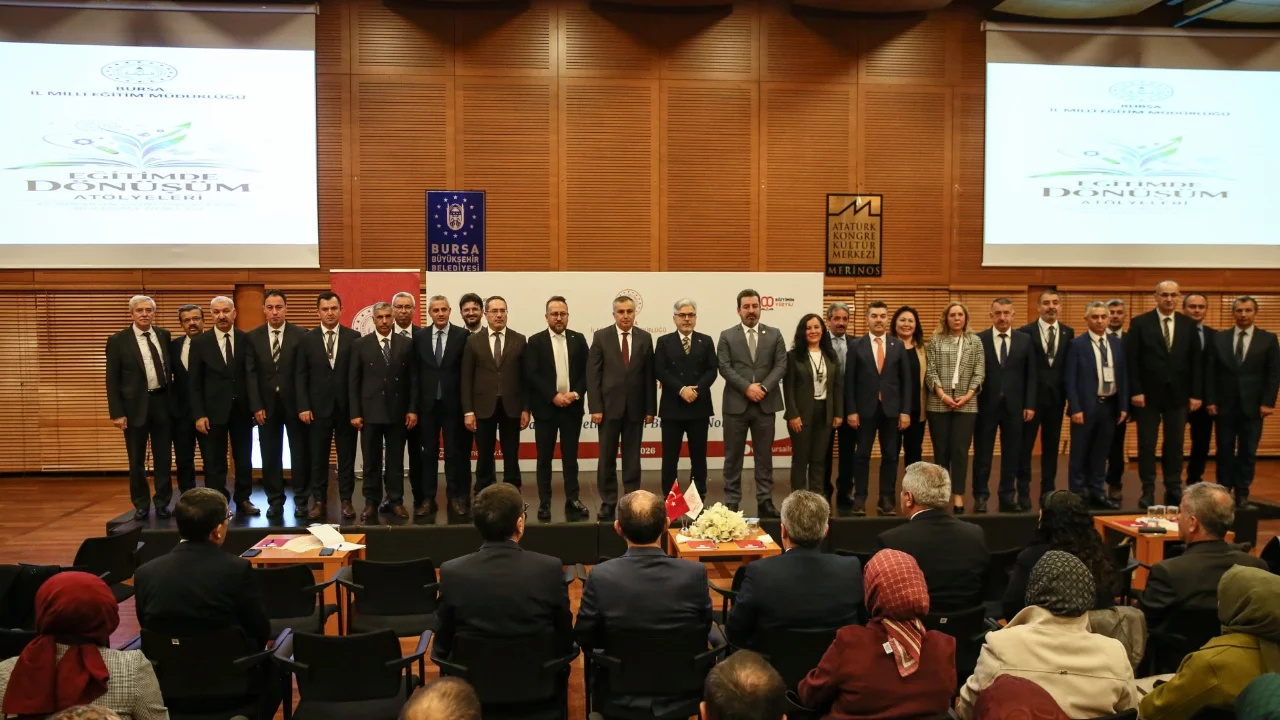 Bursa'da öğretmenlerin becerilerini güçlendirmeyi hedefleyen "Eğitimde Dönüşüm Atölyeleri" tanıtıldı