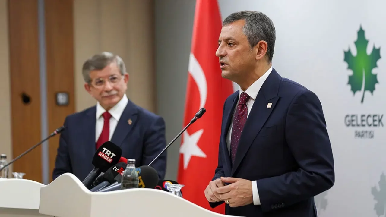 Özgür Özel'den Ahmet Davutoğlu'na ziyaret: Gündem ara seçim