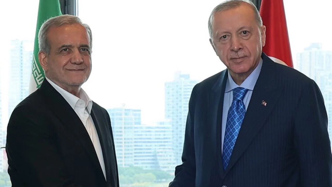 Cumhurbaşkanı Erdoğan Mesud Pezeşkiyan ile görüştü