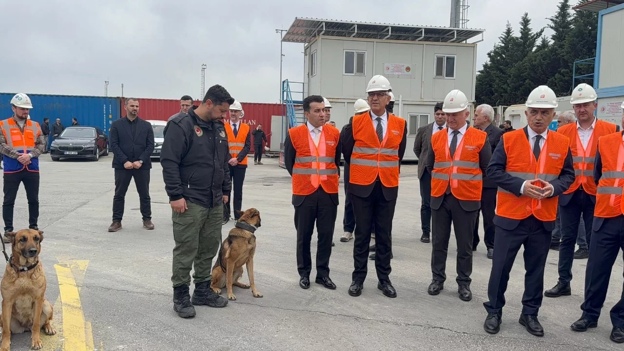Gemlik Liman'ında ikinci X-ray cihazı hizmete girdi