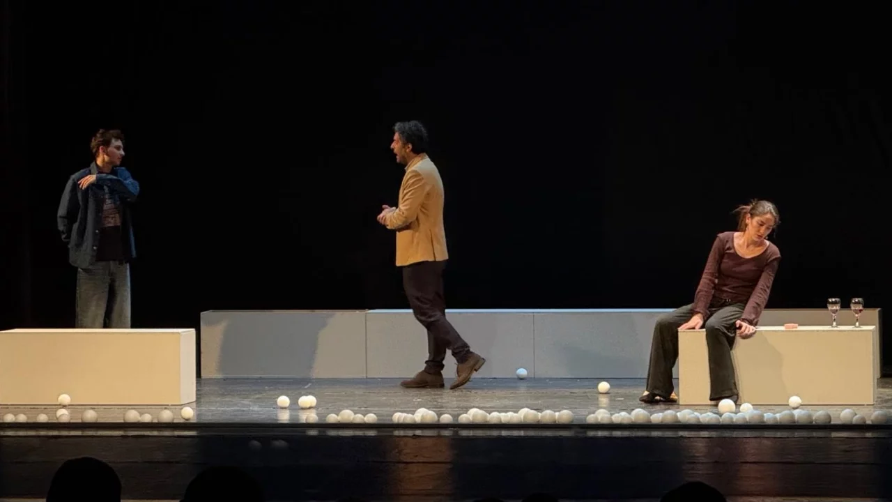 Bursa'da "Oğul" oyunu sanatseverlerle buluştu