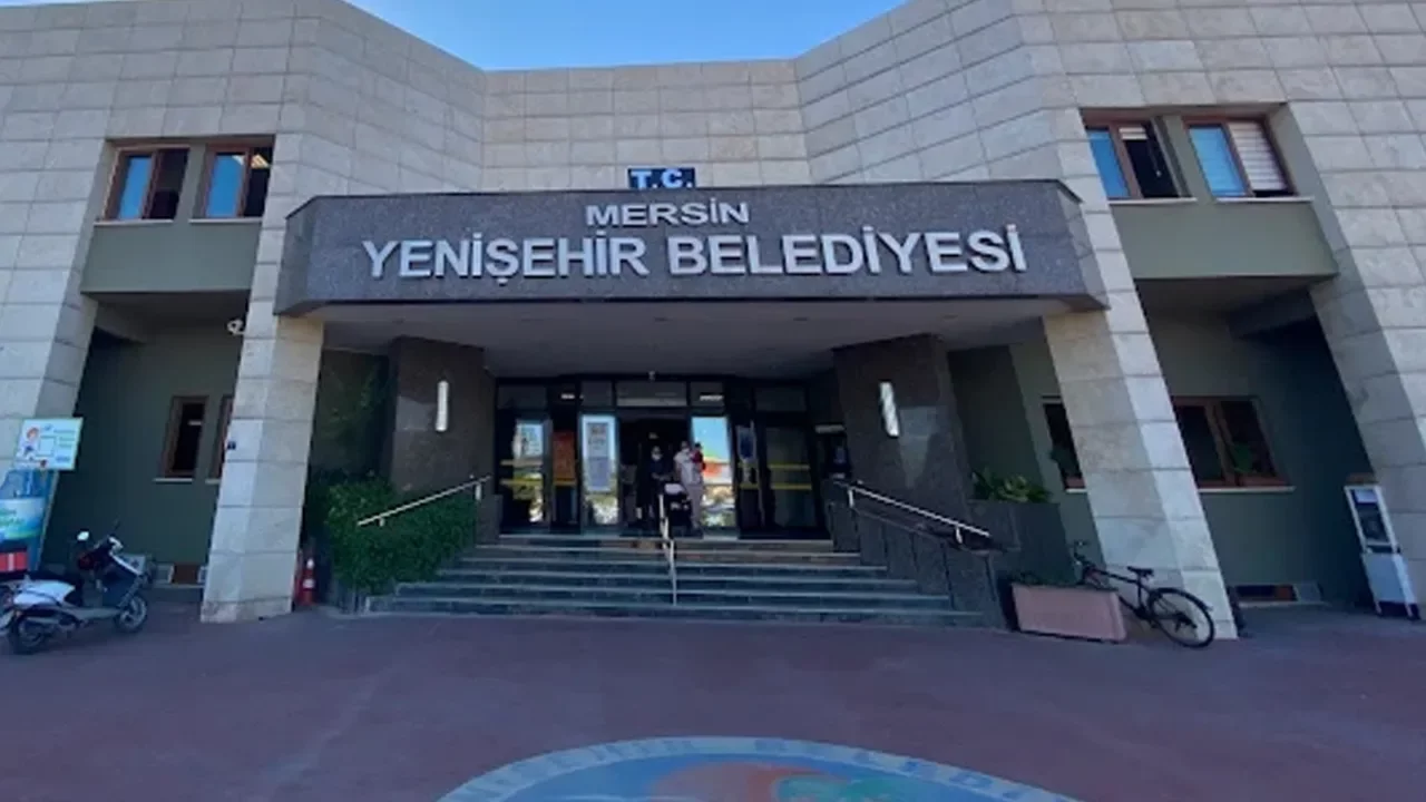 Mersin Yenişehir Belediyesi'ne operasyon! Çok sayıda gözaltı var