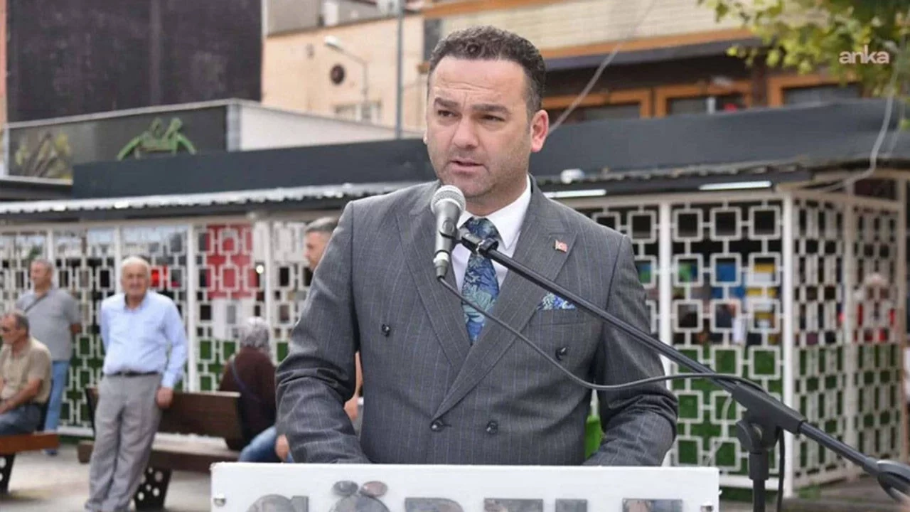 Hasbi Dede CHP'den ihraç edildi