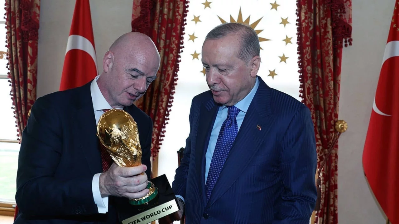 Infantino, Cumhurbaşkanı Erdoğan'ı ziyaret etti