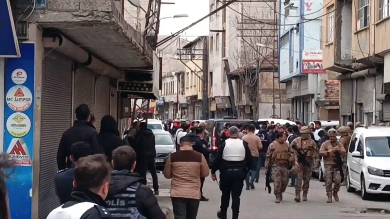 Gaziantep'te 3 kişiyi rehin alan ve bir kişiyi yaralayan hükümlü yakalandı