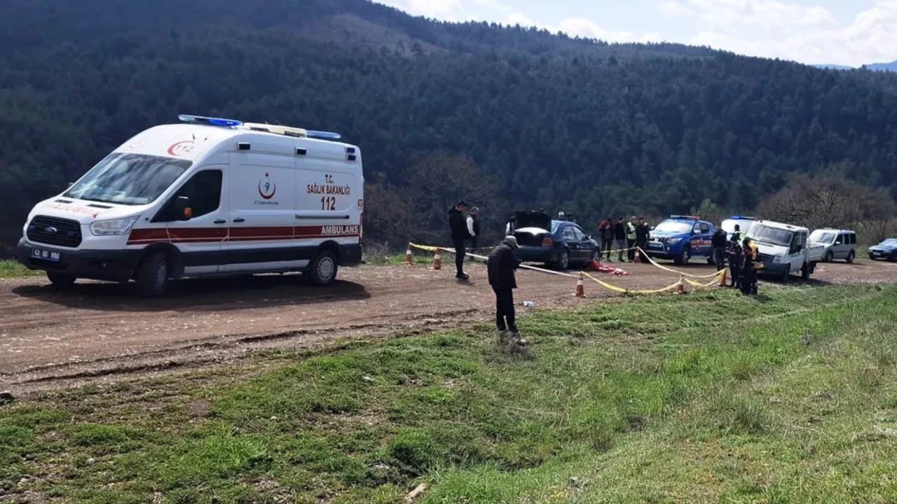 Tamir etmeye çalıştığı aracın altında kalarak can verdi