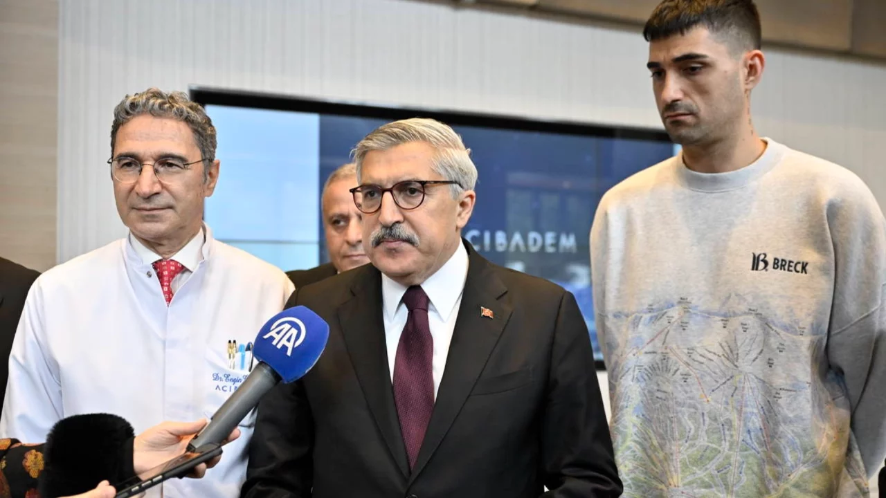 AK Parti'den İbrahim Tatlıses'e ziyaret