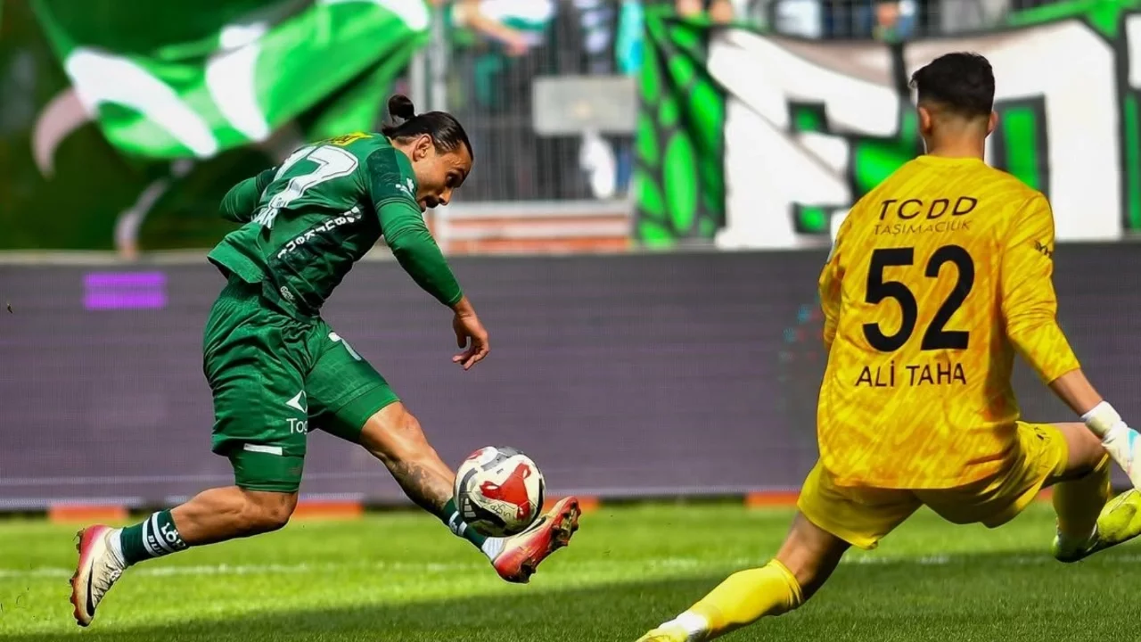 Bursaspor'dan Eskişehir'de tarihi zafer!