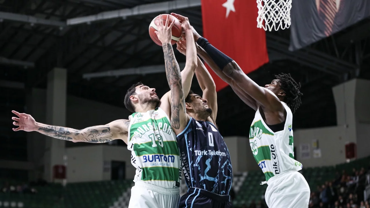 Türk Telekom, Bursaspor Basketbol'u yendi