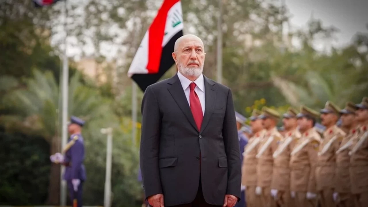 Irak'ın yeni Cumhurbaşkanı Amedi görevini resmen devraldı