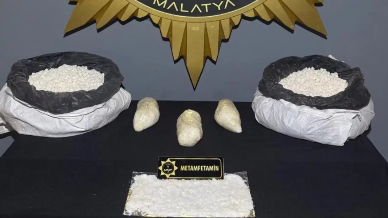 Malatya'da şeker çuvallarından 3 kilo uyuşturucu çıktı