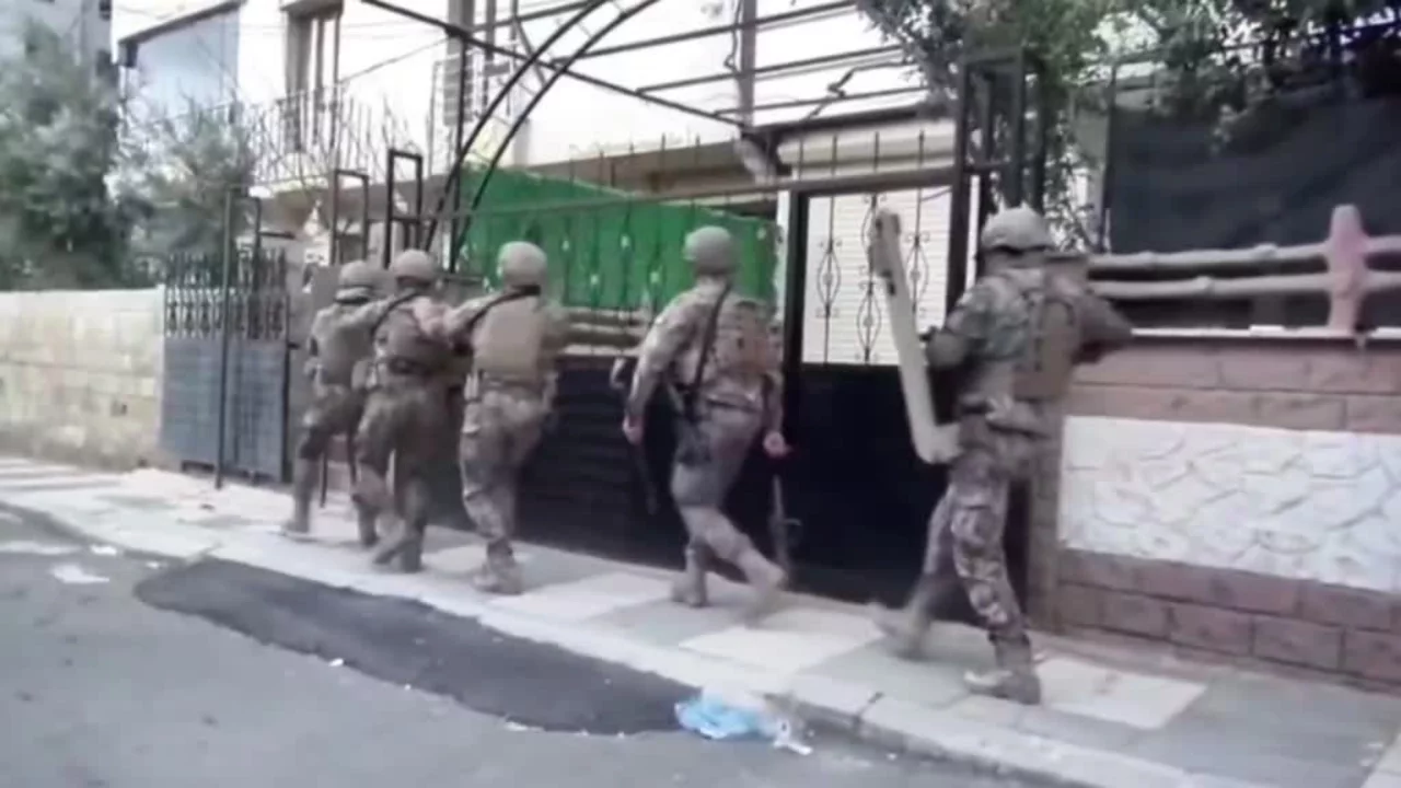 DEAŞ terör örgütüne Bursa dahil 56 ilde operasyon: 525 şüpheli yakalandı