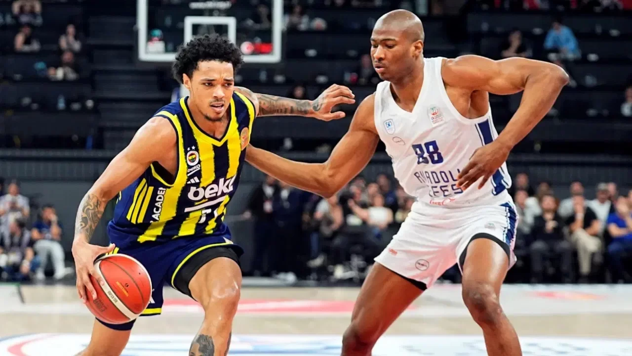 Fenerbahçe Beko'dan, Andolu Efes'e 16 sayı fark