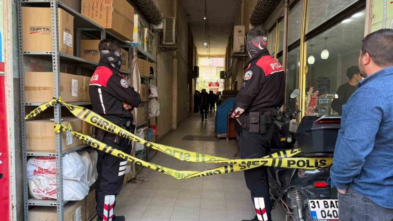 Hatay'da bir kişi iş yerinde ölü bulundu