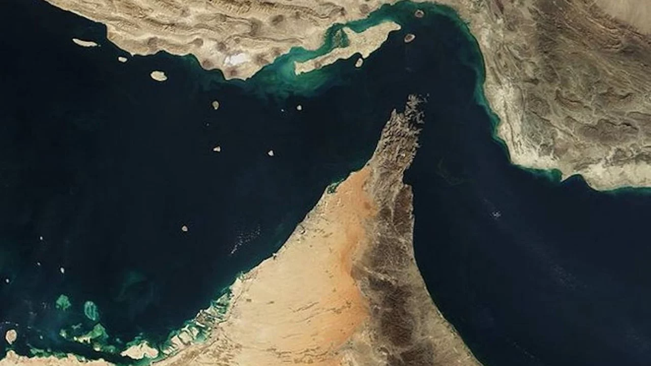 Dünyanın gözü Hürmüz Boğazı'nda! ABD İran'a abluka için gün ve saat verdi