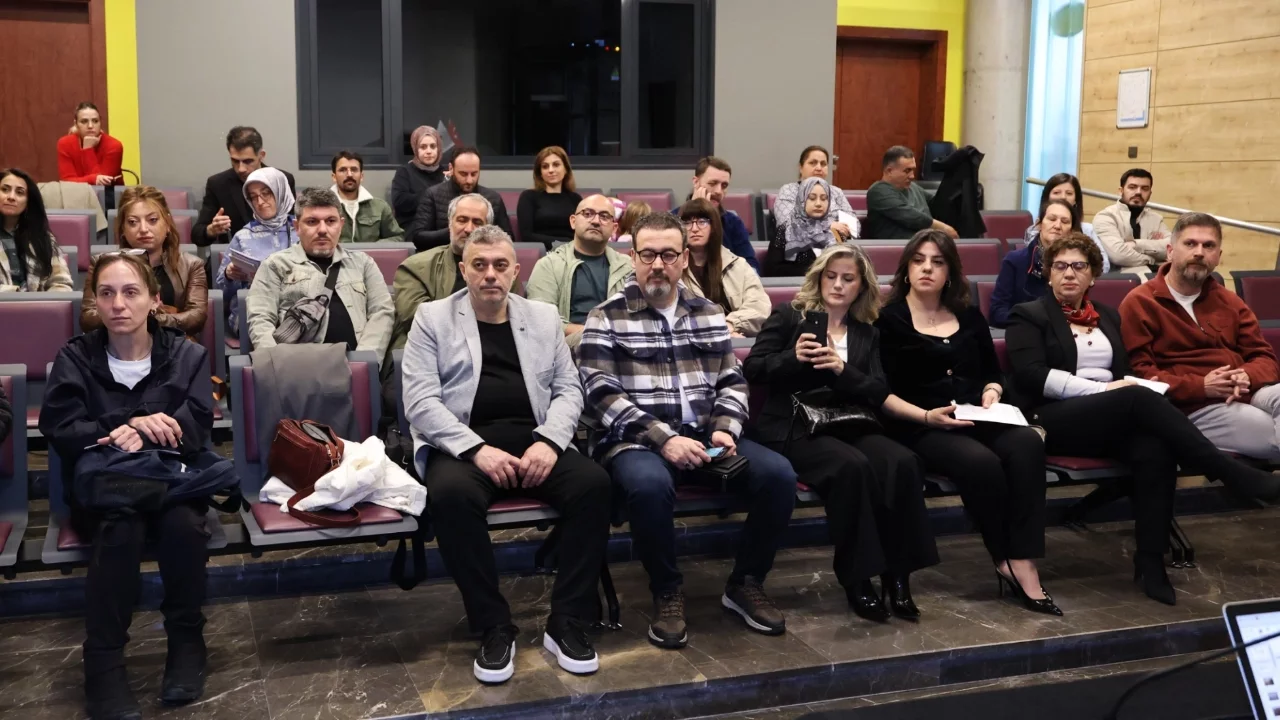 Ana Baba Okulu, Osmangazi'de "Aile Olmak ve Birlikte Yol Almak" semineriyle start aldı