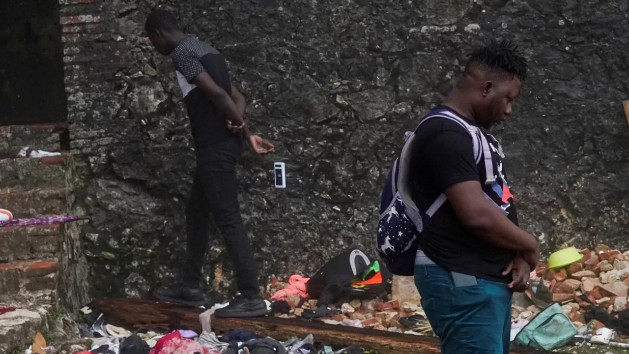 Tarihi kalede 'fenomen' izdihamı: En az 30 kişi öldü