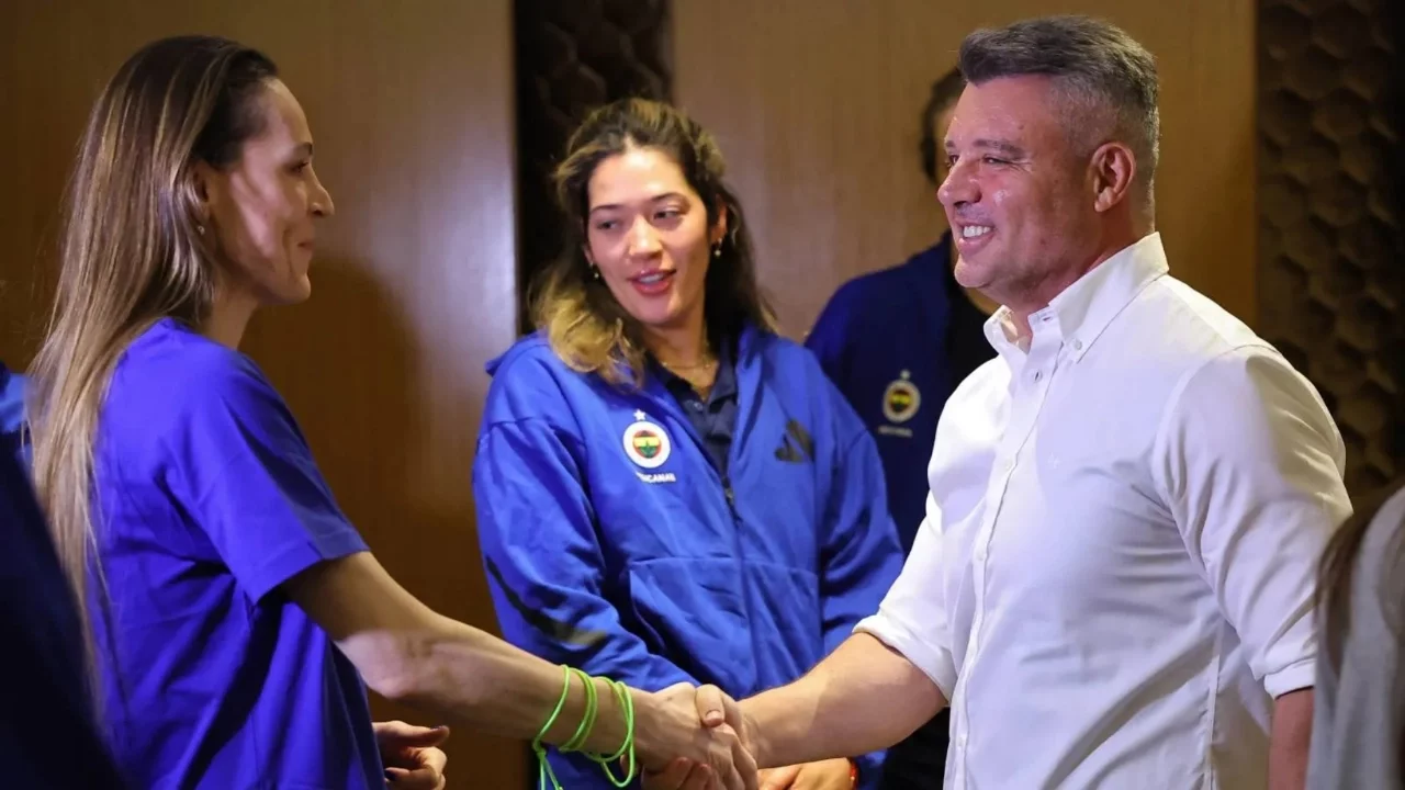 Sadettin Saran'dan Fenerbahçe Medicana'ya ziyaret