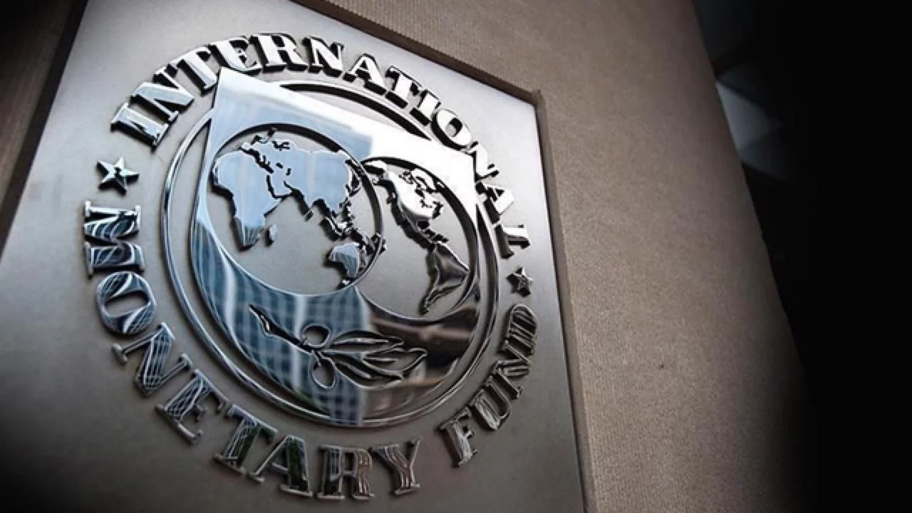 IMF, küresel ekonomik büyüme tahminini düşürdü