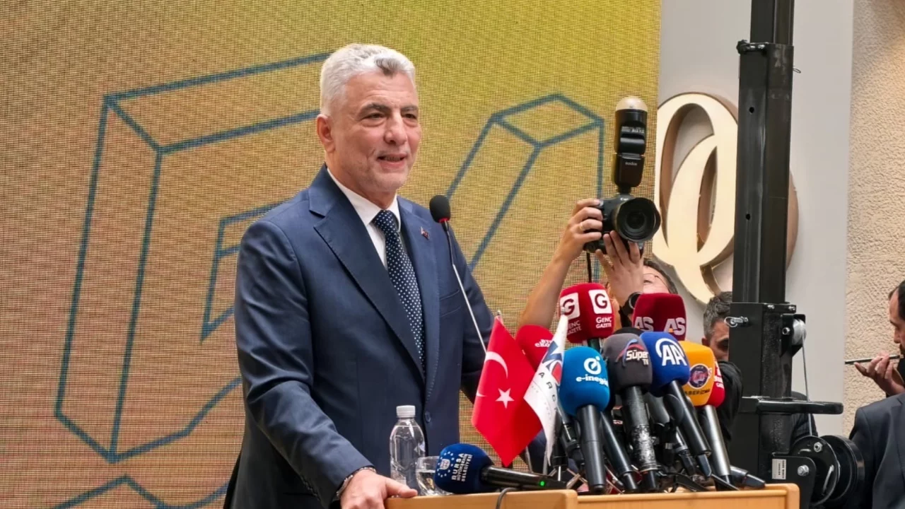 Bakan Bolat Bursa'da konuştu: "Kişi başına düşen milli gelir tüm zamanların en yüksek seviyesinde"